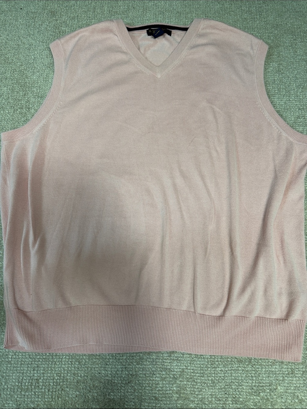 Brooks Brothers Pale Pink V-Neck Sleeveless Knit Top